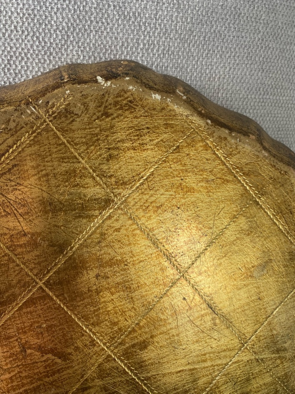 Vintage Florentine Plate. Made in Italy. Green and Gold. Approximately 12”. - Picture 9 of 9